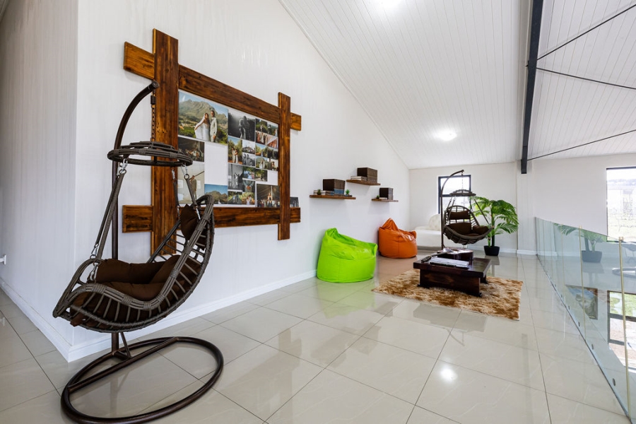 6 Bedroom Property for Sale in Stellenbosch Farms Western Cape